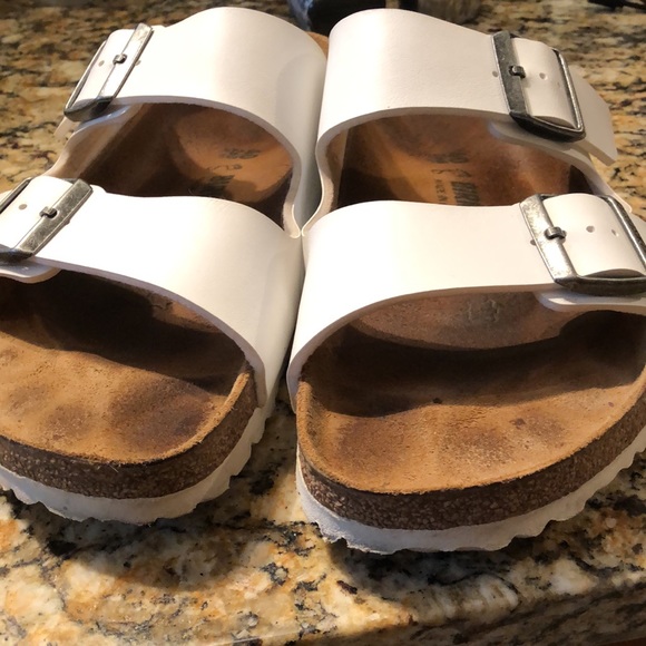 White Birkenstock sandals - Picture 4 of 6